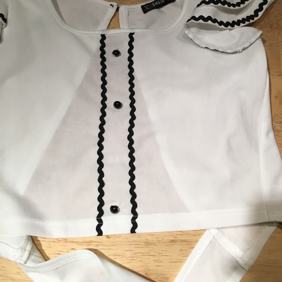 Open back shirt size small - Picture 3 of 4